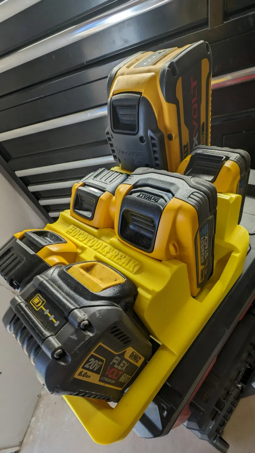 Lid Locking Dewalt 20v Battery Rack x6 (RS-D6LLBR)
