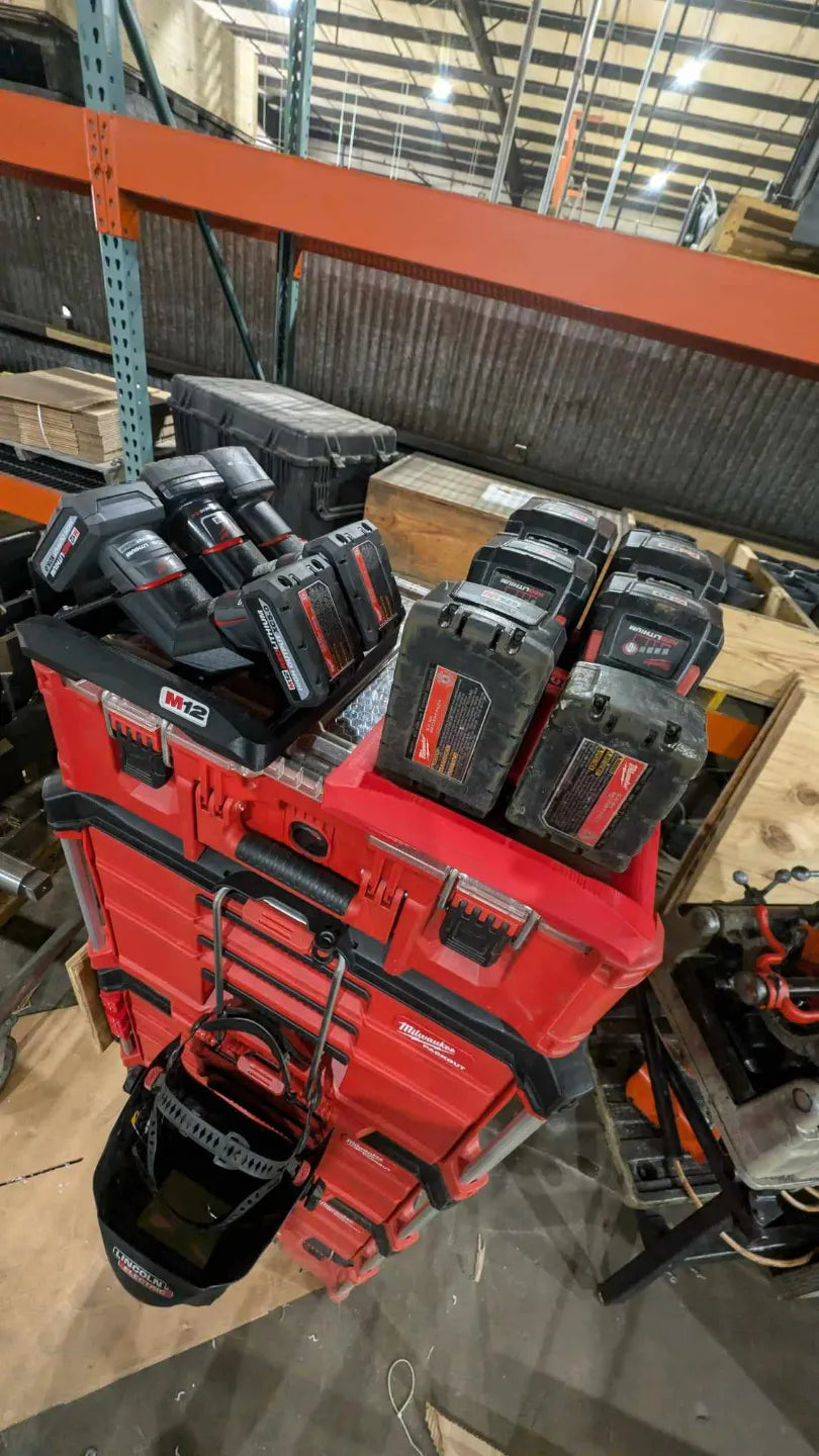 Lid Locking M12 Battery Rack x6 (RS-M12LLBR)