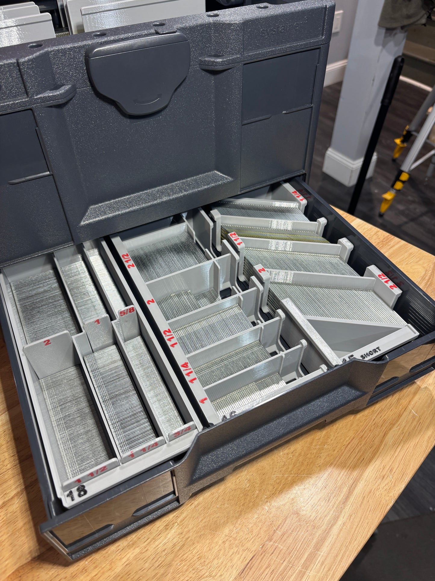 15 ga Short Stick DA Finish Nail Caddy for Systainer Drawers (SYS-NC15)
