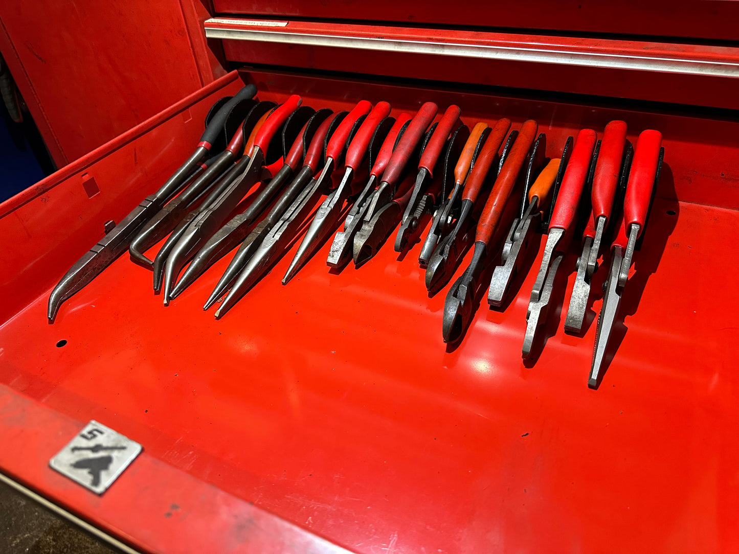 Plier Rack (9 Slot)