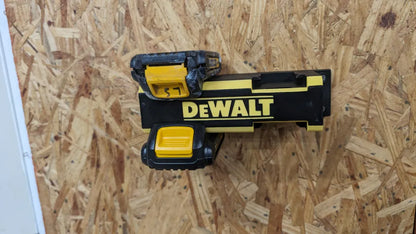 Wall Mount for Dewalt 20V Batteries x4 (RS-D4WM)