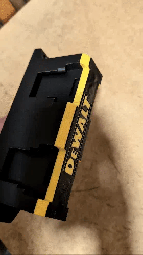 Wall Mount for Dewalt 20V Batteries x4 (RS-D4WM)