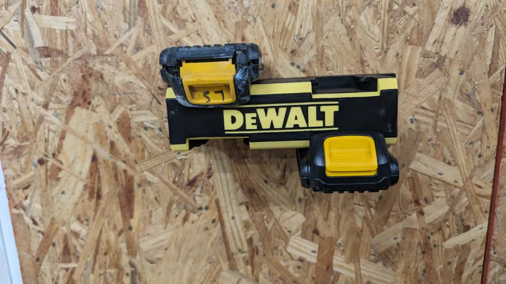 Wall Mount for Dewalt 20V Batteries x4 (RS-D4WM)
