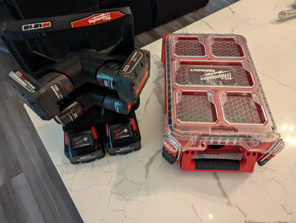 Lid Locking M12/M18 Battery Rack (RS-MBR)