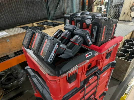 Lid Locking M12 Battery Rack x6 (RS-M12LLBR)